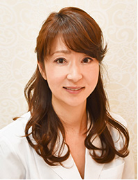 院長:安東未央